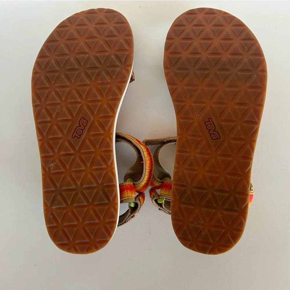 Teva Women's Original Universal Ombre Sunset Sandal in Tan/Orange, 10